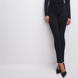New - GOOD AMERICAN: POWER STRETCH PULL-ON SKINNY JEANS